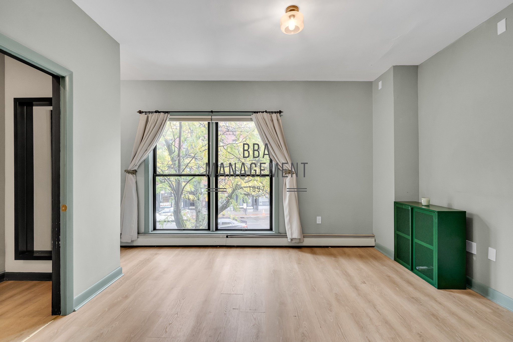 Photos of apartment on Washington,Brookline MA 02445