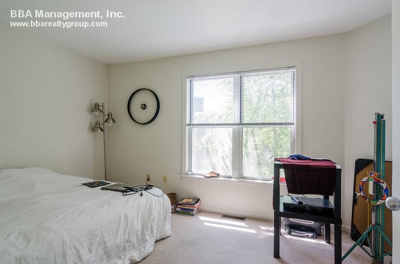 6 Chestnut St, Cambridgeport