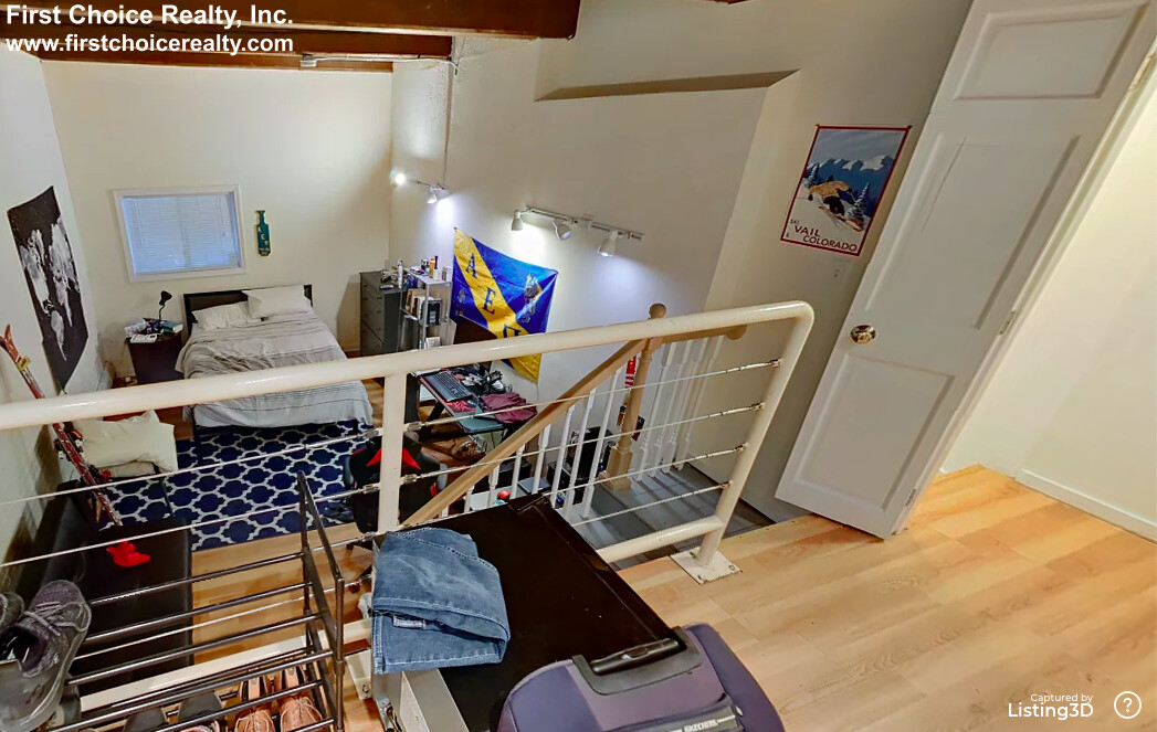 29 Saint Marys Ct, Longwood