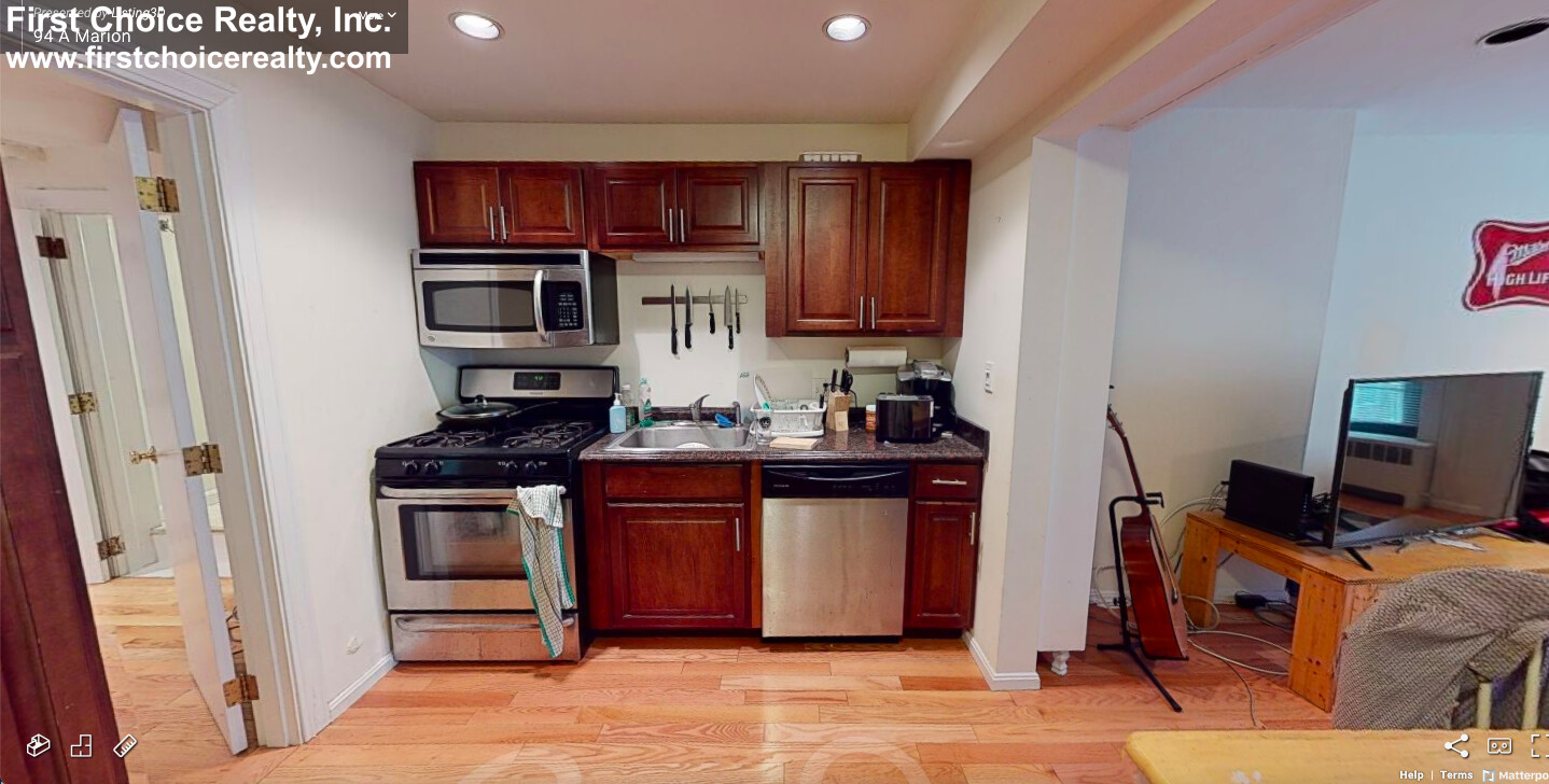 Photos of apartment on Beacon St.,Brookline MA 02446