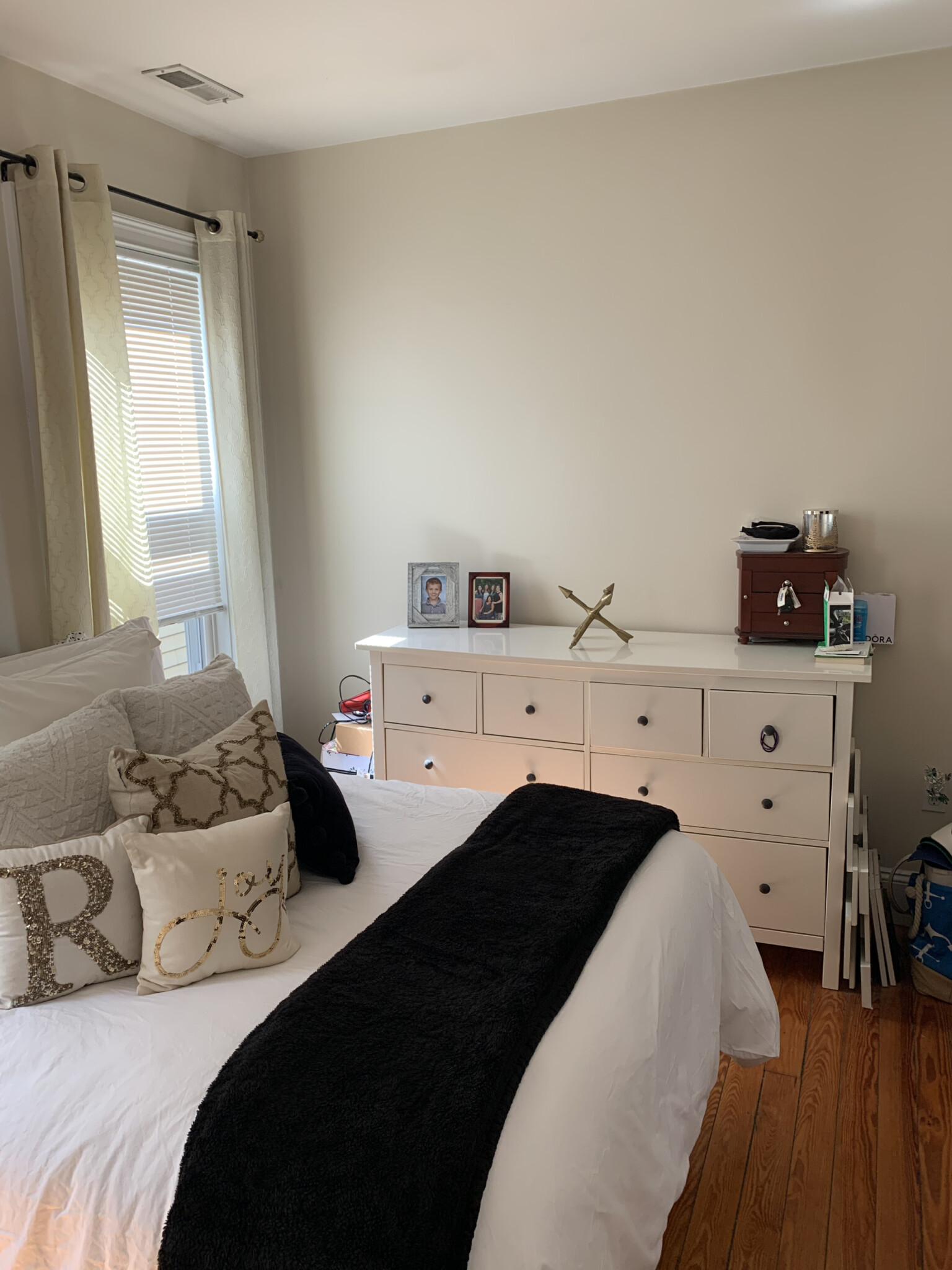 Photos of apartment on L St.,Boston MA 02127