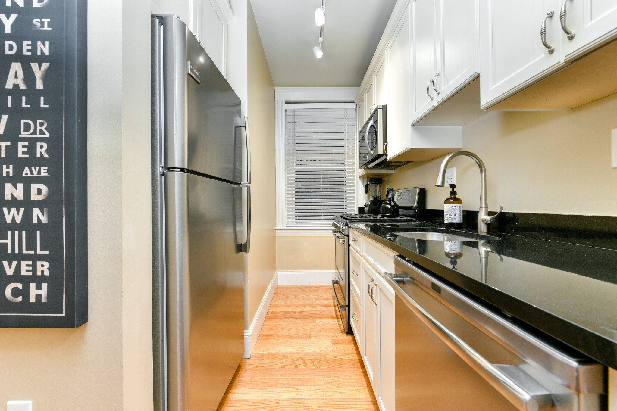 29 Grove St, Beacon Hill