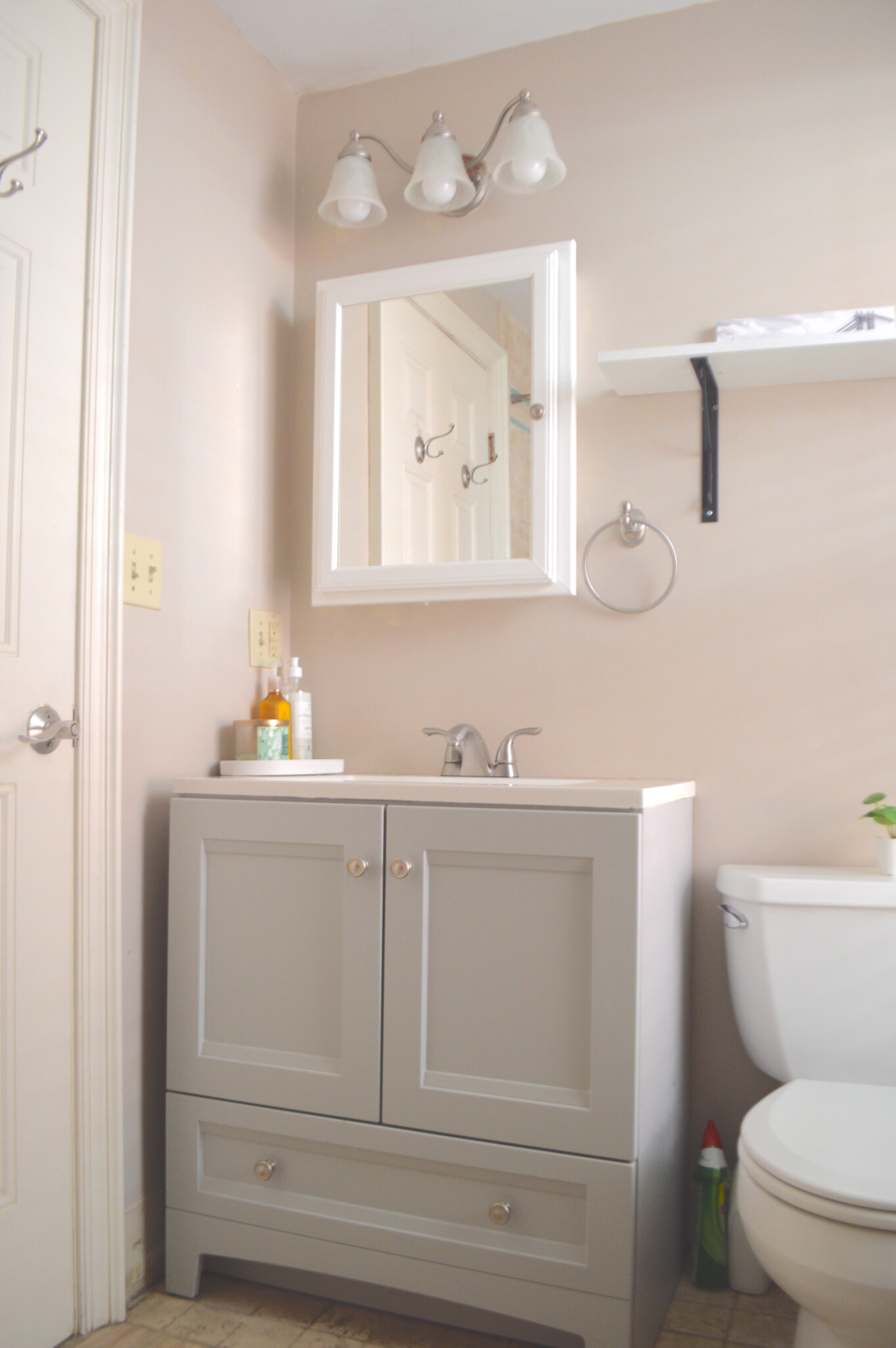 24 Pinckney St, East Somerville