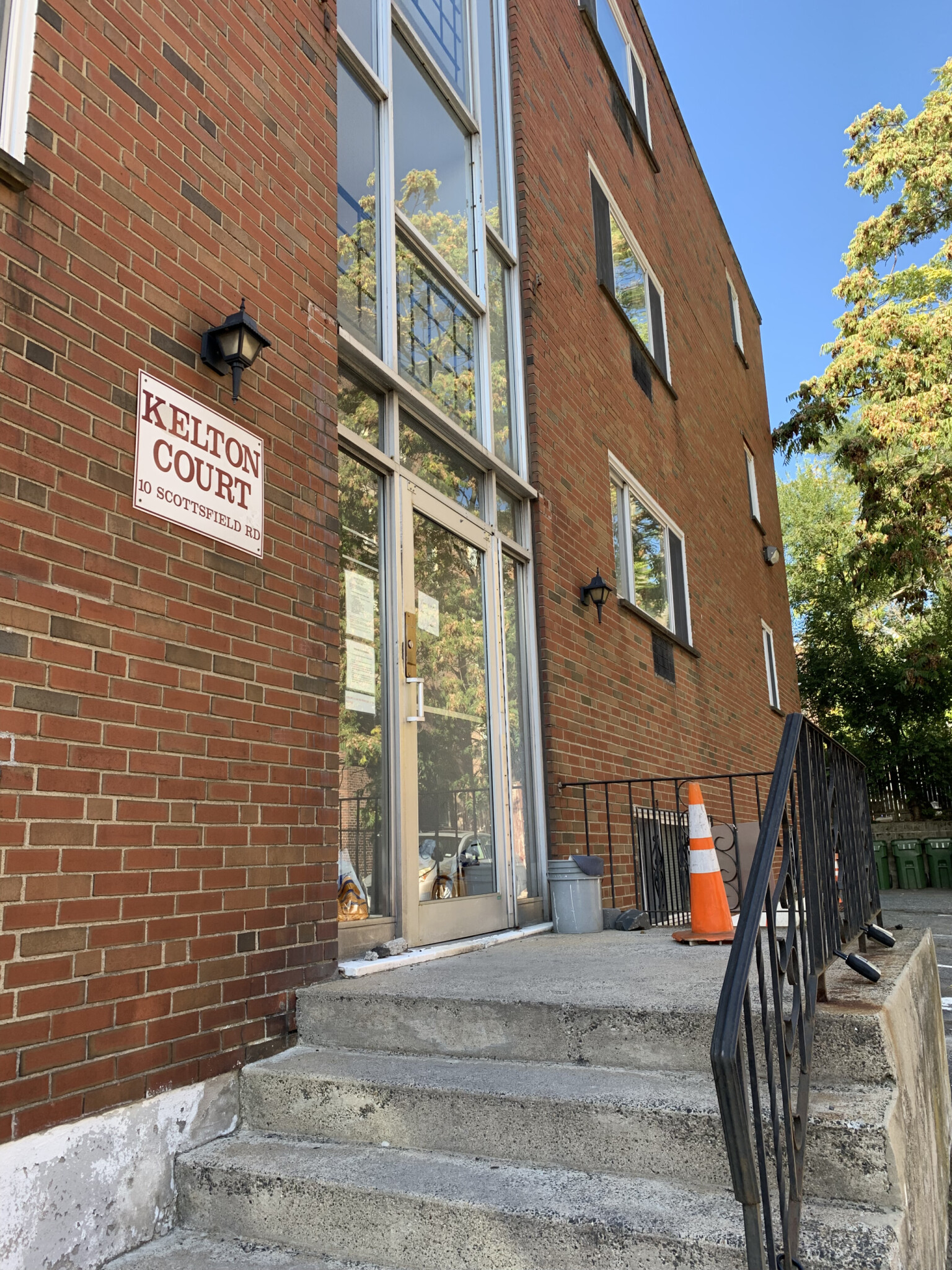 10 Scottfield Rd, Allston