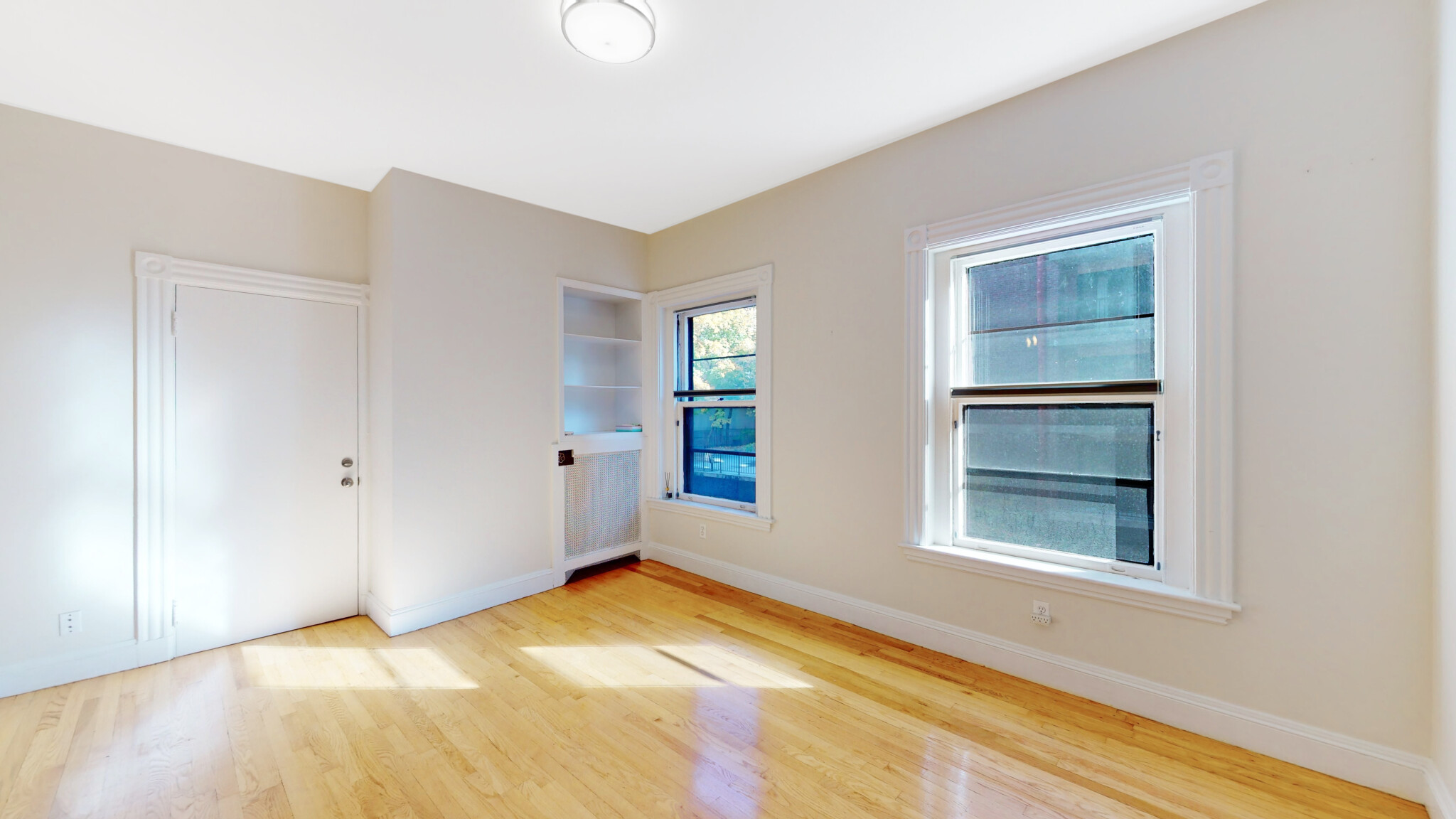Photos of apartment on Beacon St.,Brookline MA 02446