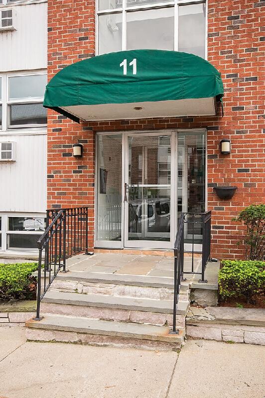 11 Commonwealth Ct, Brighton