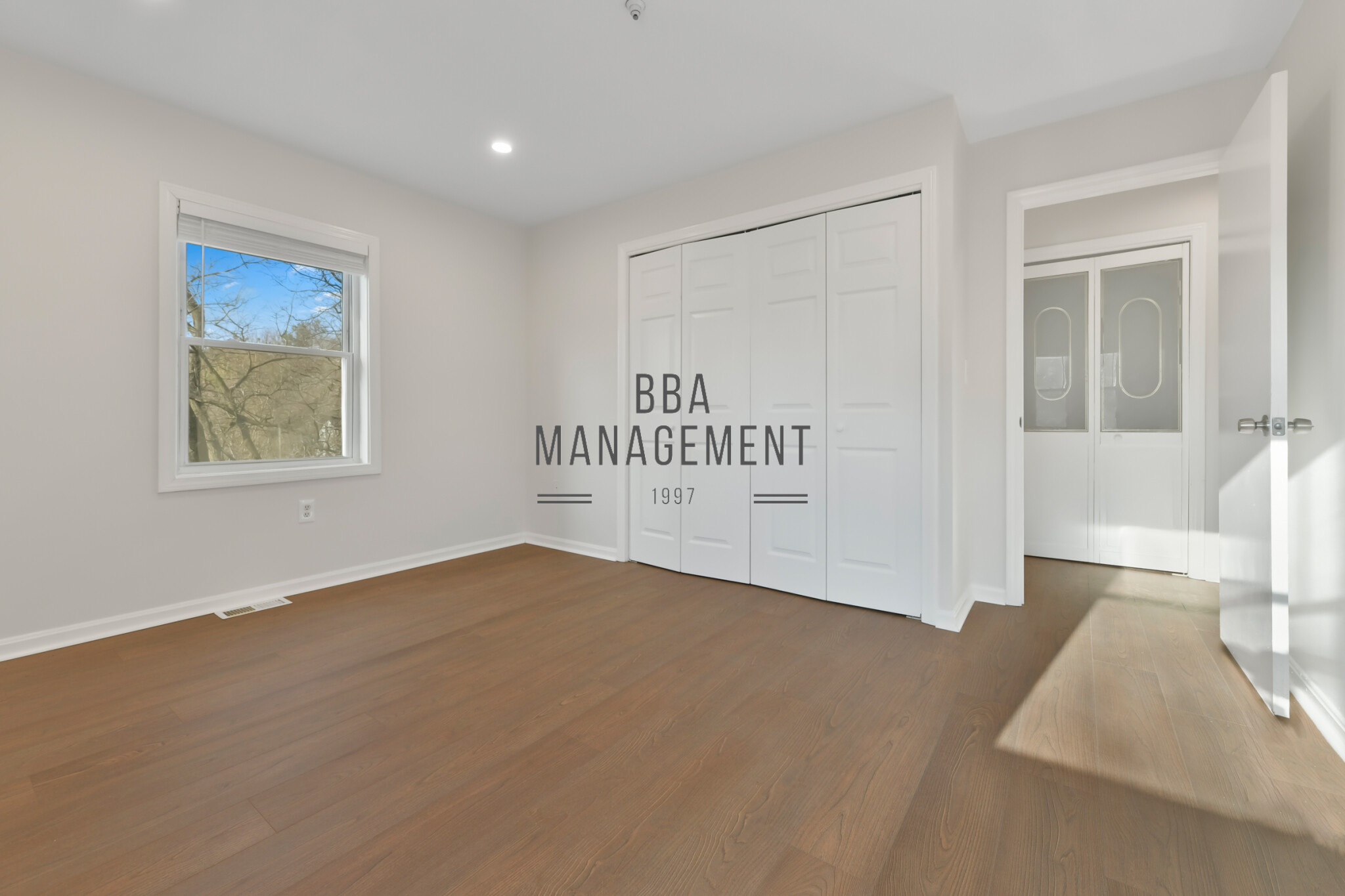 289 Market St, Oak Square