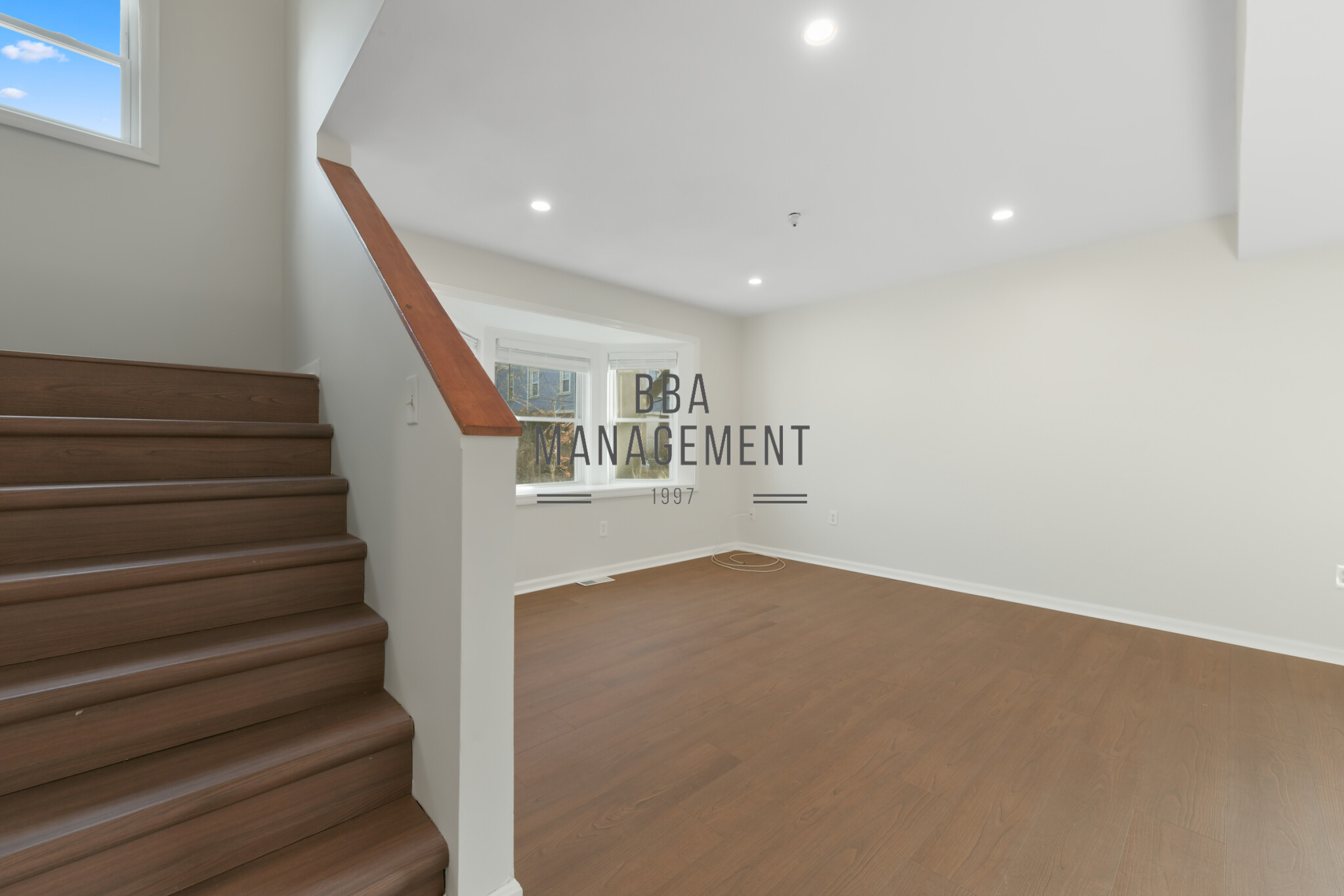 289 Market St, Oak Square