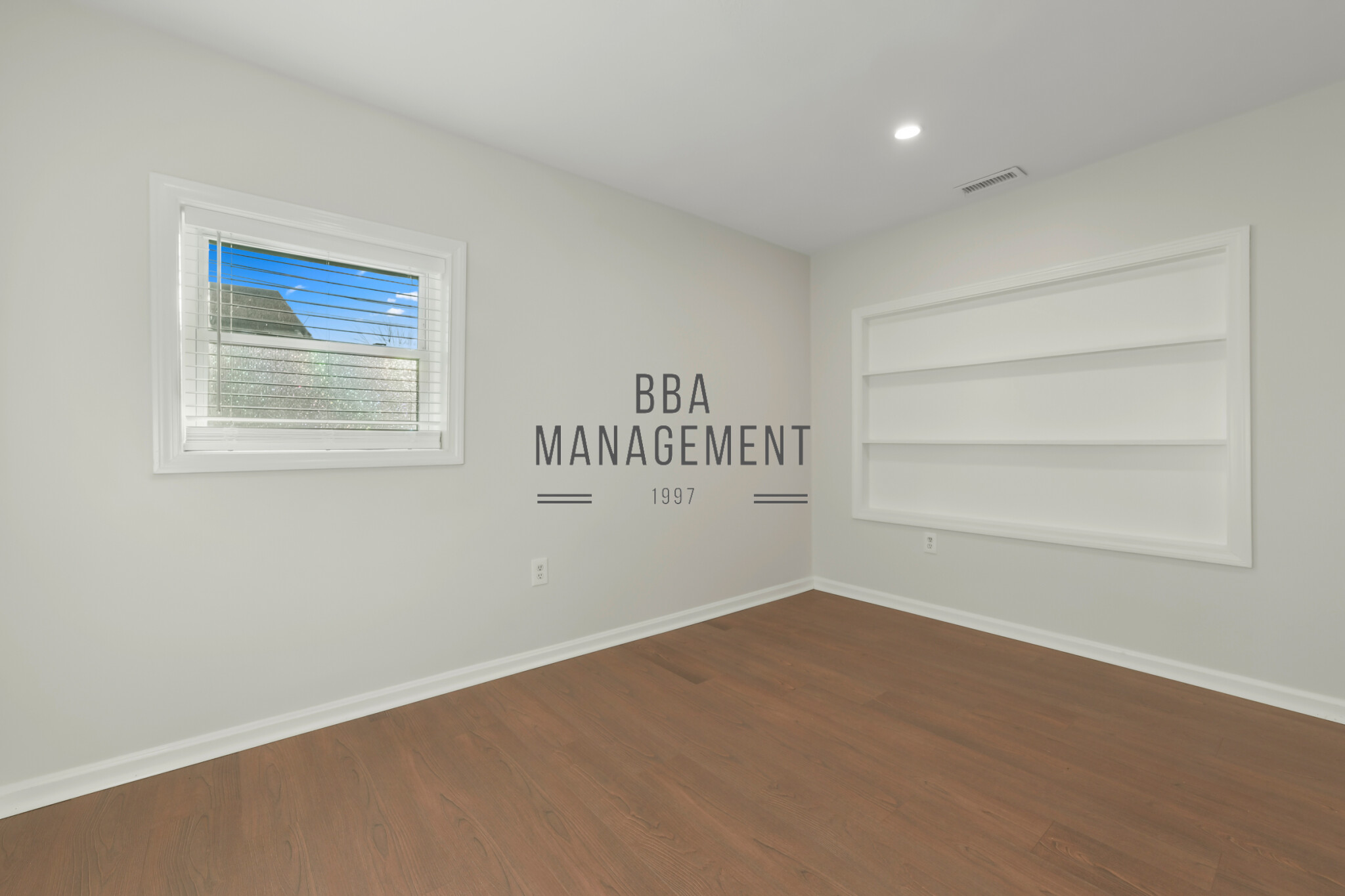 289 Market St, Oak Square