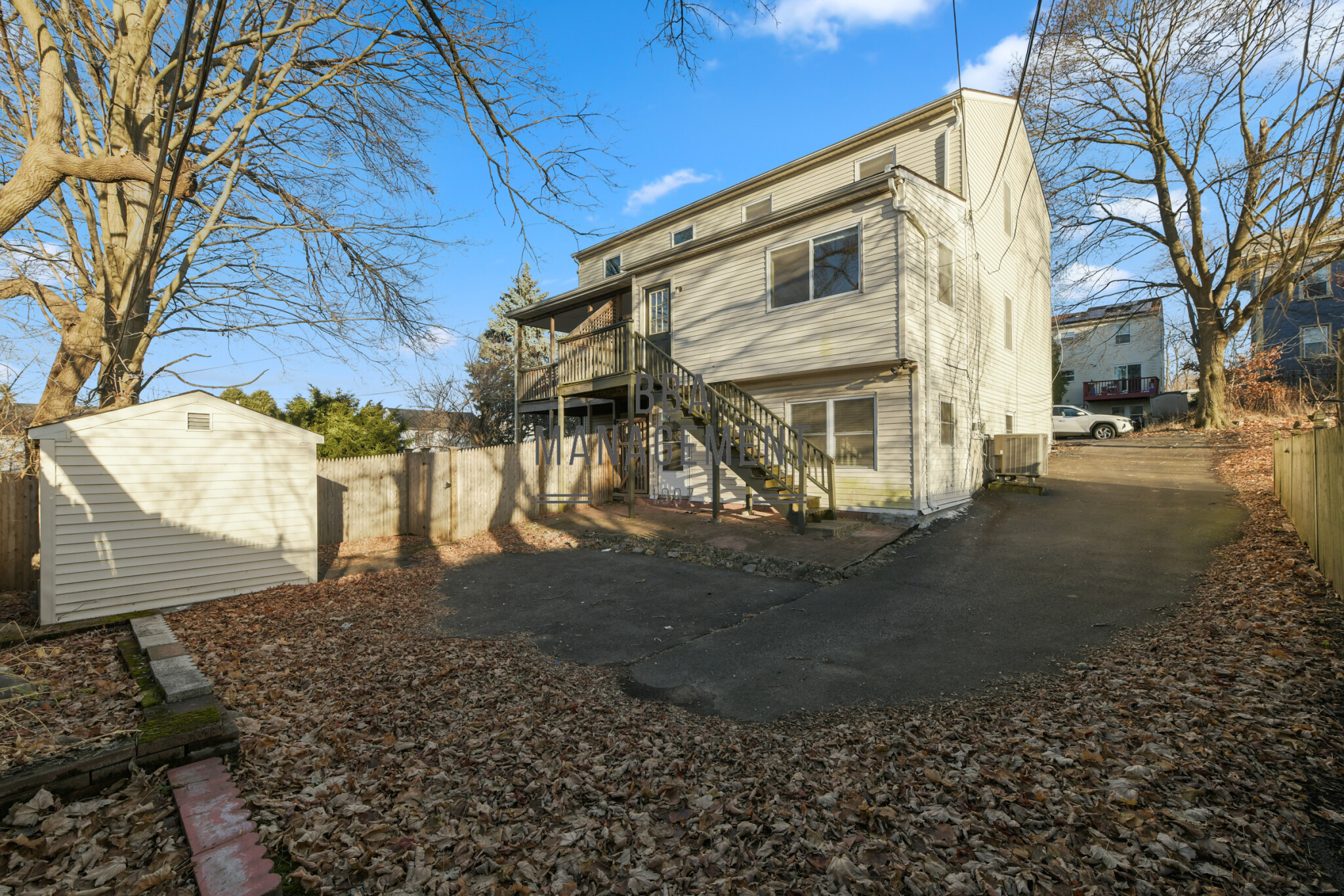 289 Market St, Oak Square