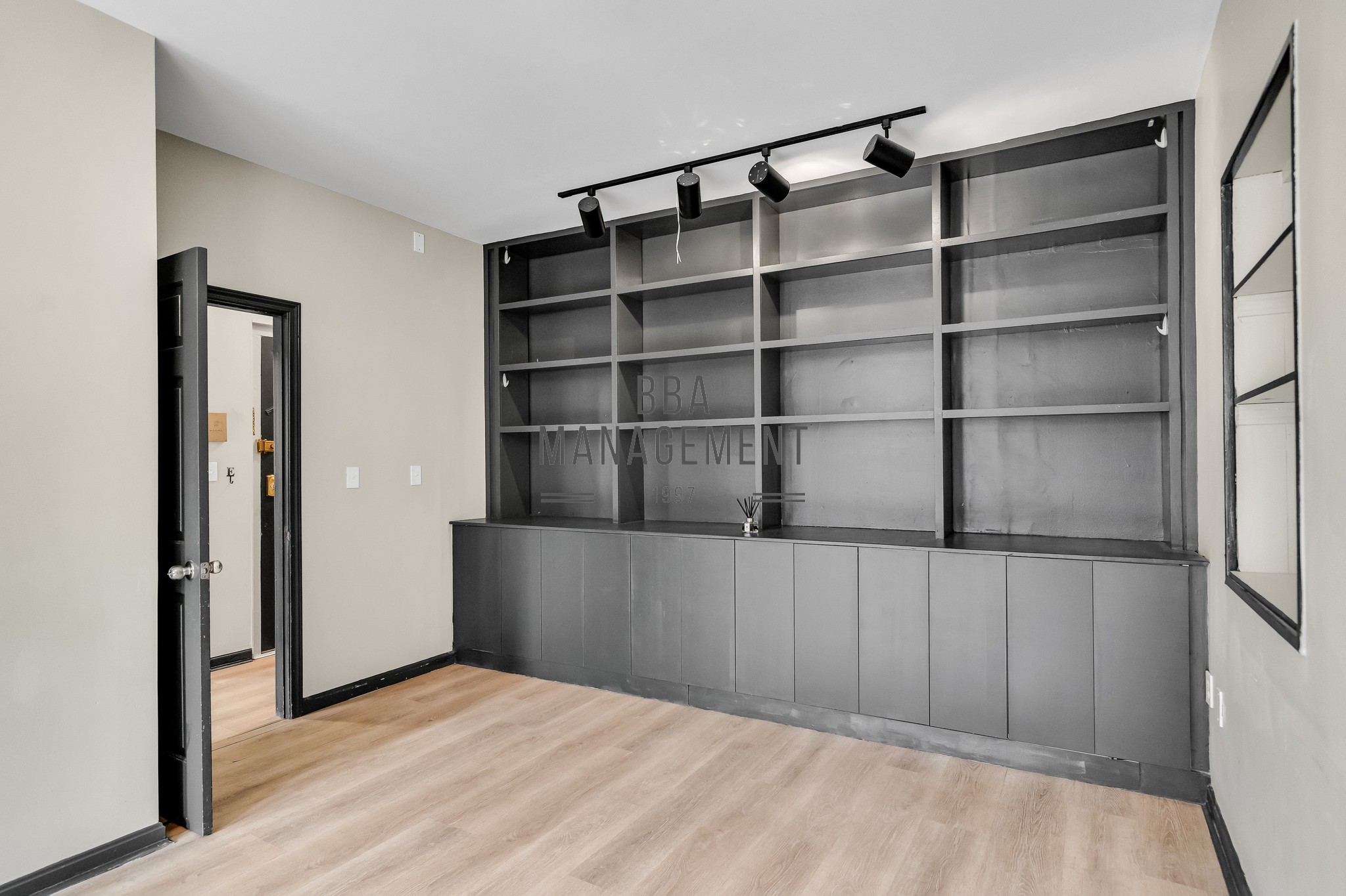 Photos of apartment on Washington,Brookline MA 02445