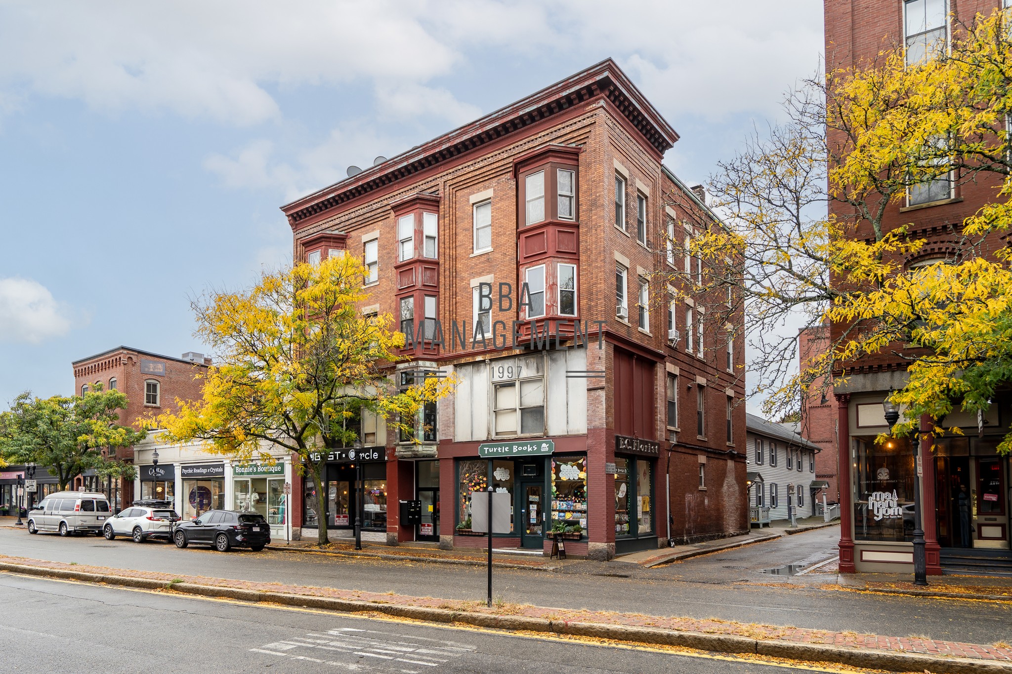 Photos of apartment on Washington,Brookline MA 02445