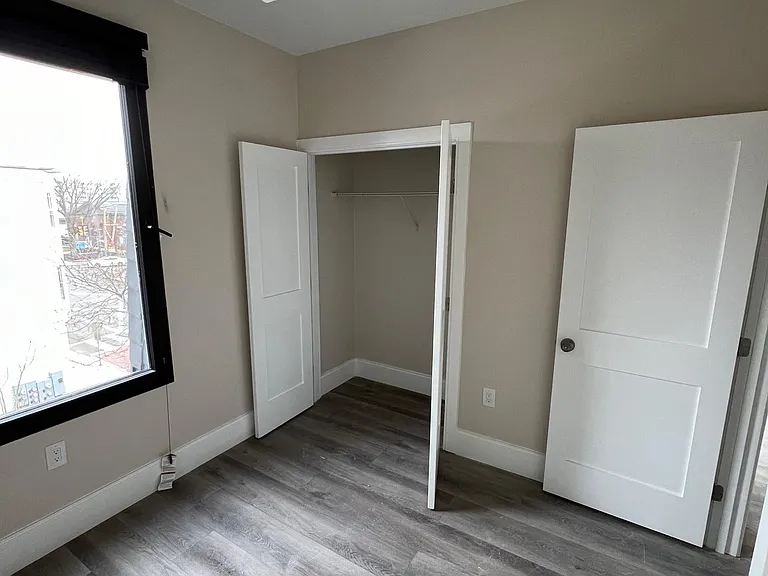 Photos of apartment on Broadway,Everett MA 02149