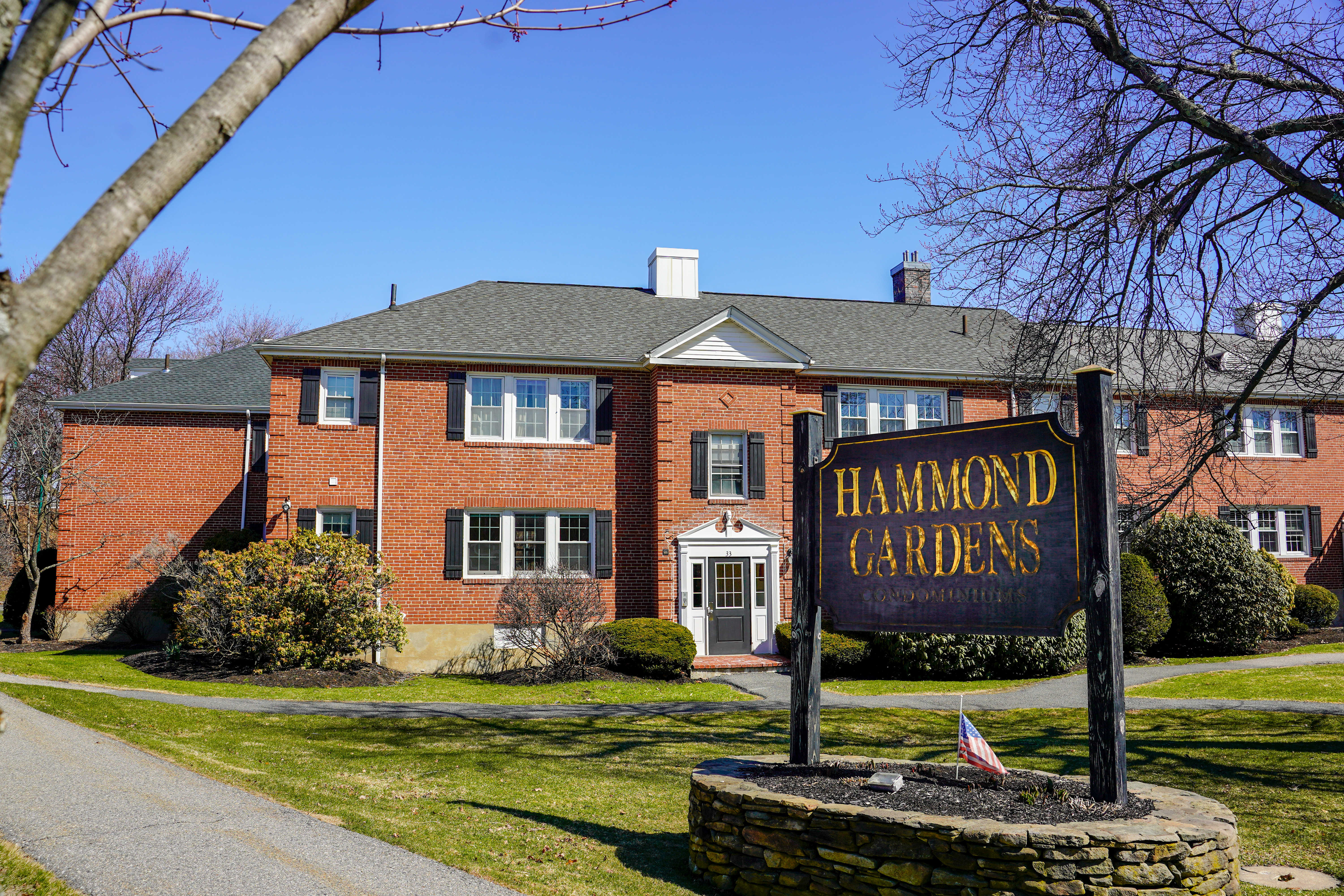 Photos of apartment on Hammond Pond Pkwy.,Newton MA 02467