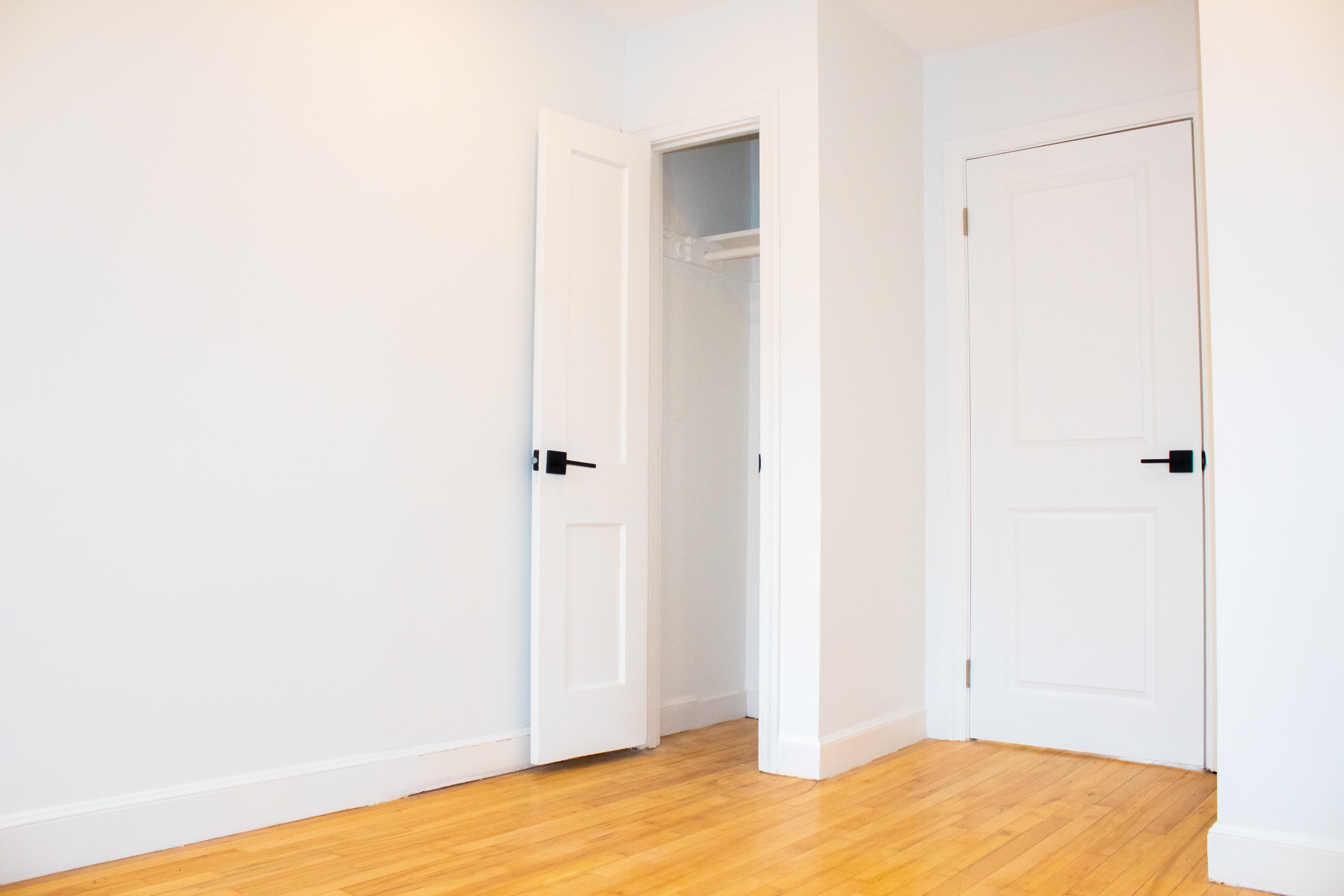 Photos of apartment on Hammond Pond Pkwy.,Newton MA 02467