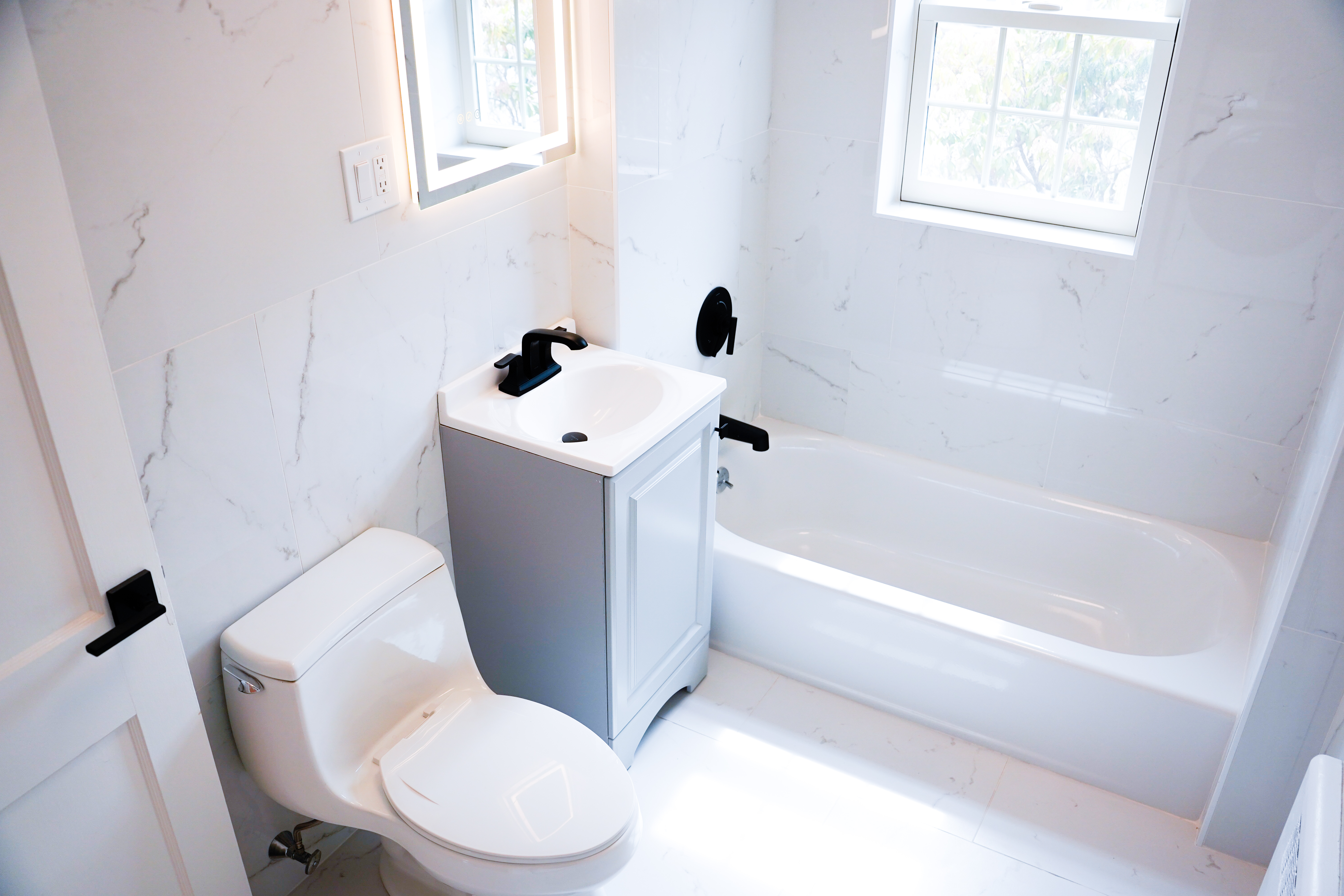 Photos of apartment on Hammond Pond Pkwy.,Newton MA 02467