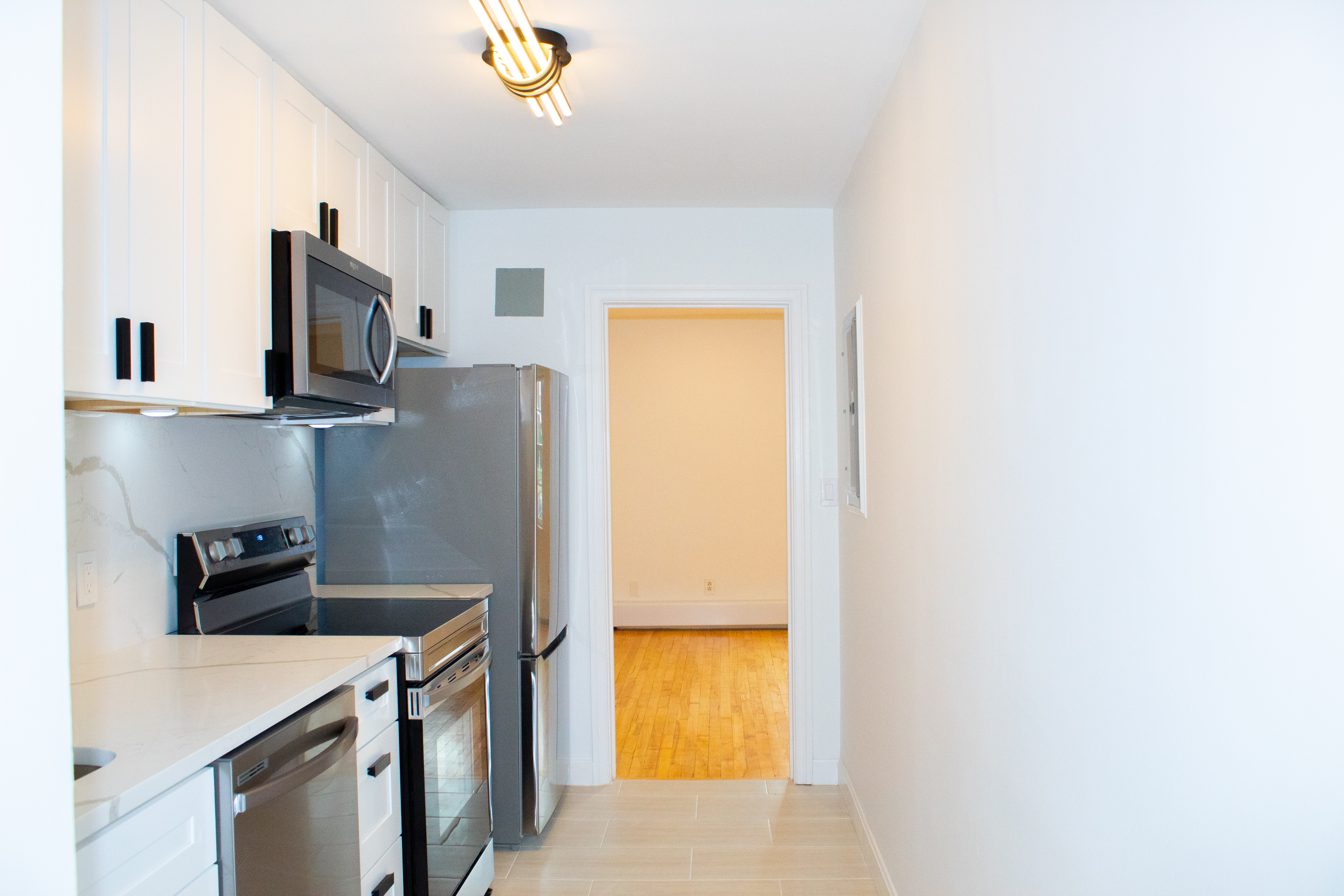 Photos of apartment on Hammond Pond Pkwy.,Newton MA 02467