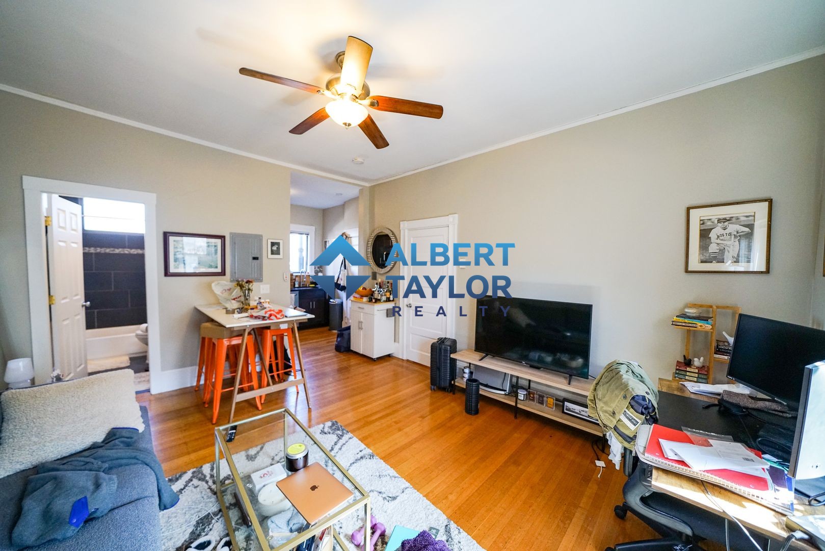 39 Bay State Rd., Boston, MA - 3,300 USD/ month