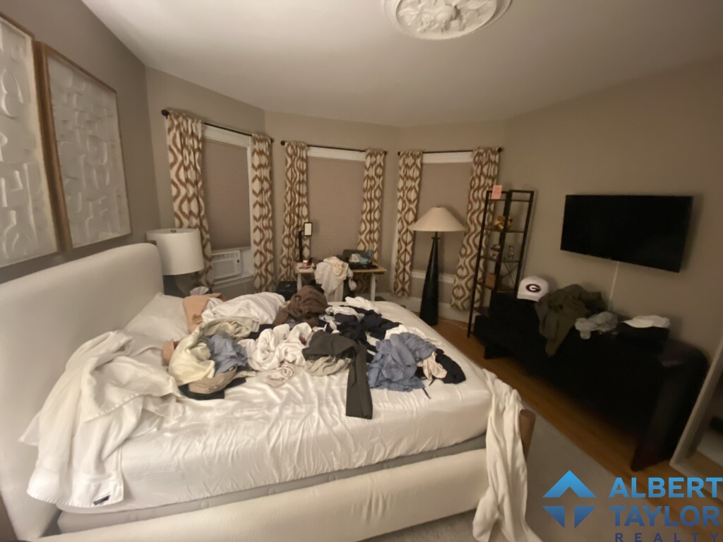 13 Sachem St., Boston, MA - 10,200 USD/ month