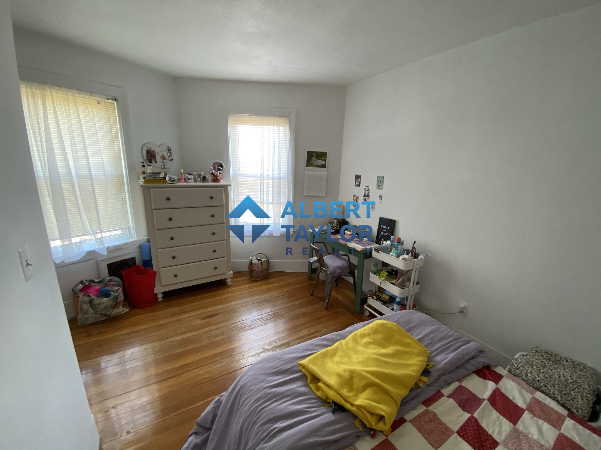 https://ygl-photos.s3.us-west-004.backblazeb2.com/14947W6719376adb872.jpg