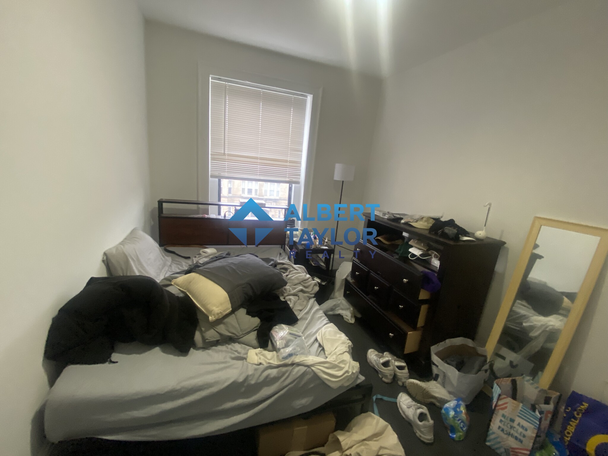 https://ygl-photos.s3.us-west-004.backblazeb2.com/14947W6757506563b55.jpg