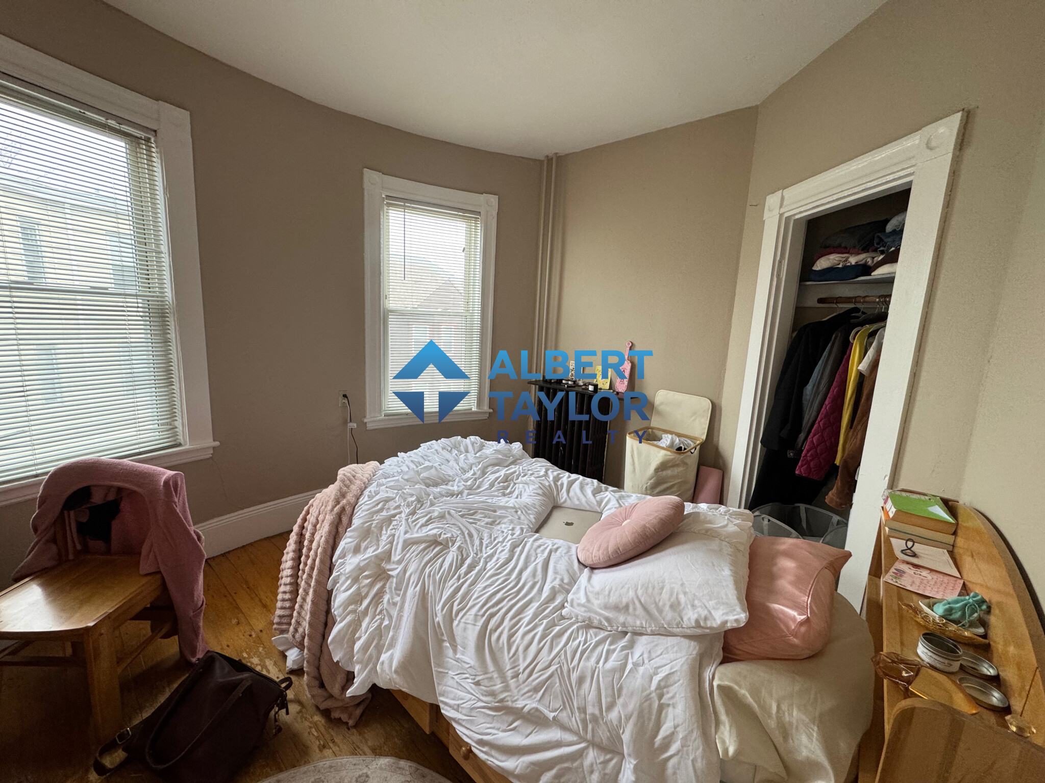 6 - 8 Sunset St., Boston, MA - 5,450 USD/ month