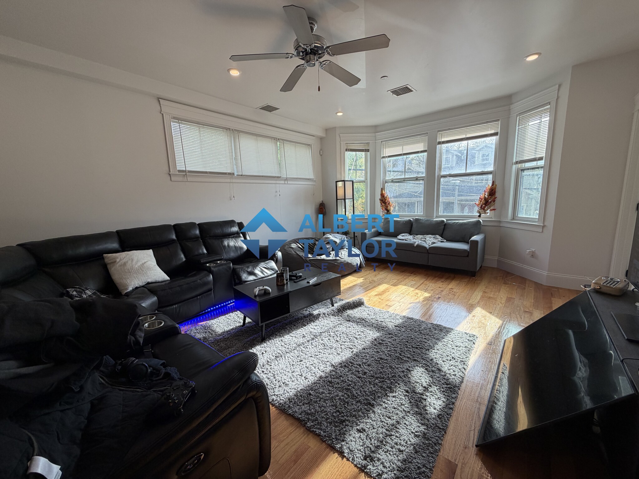 145 Cedar St., Boston, MA - 5,800 USD/ month