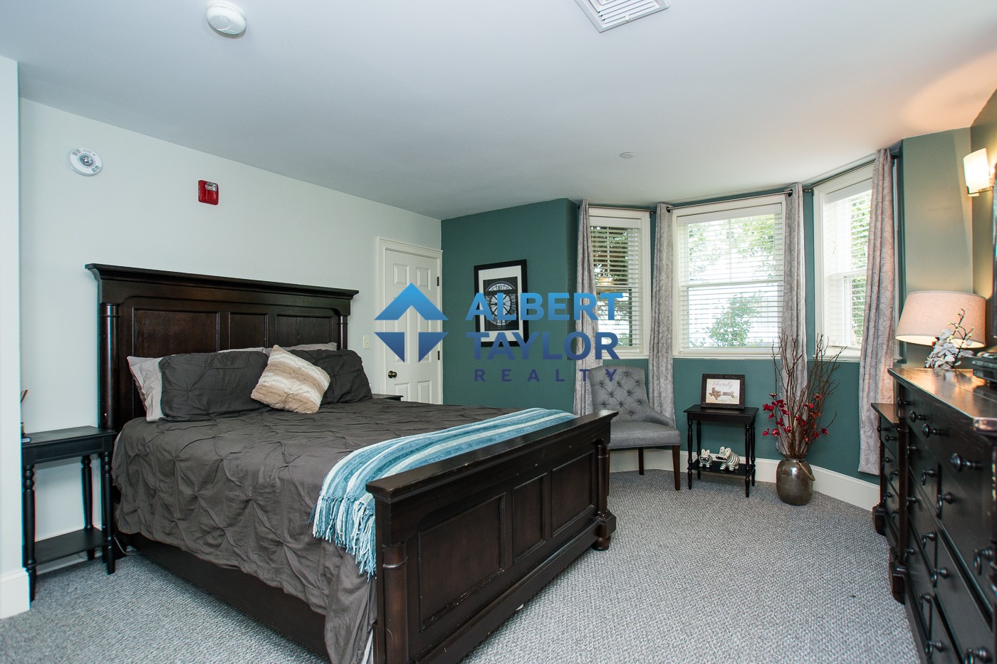 Photos of apartment on Pleasant St.,Boston MA 02125