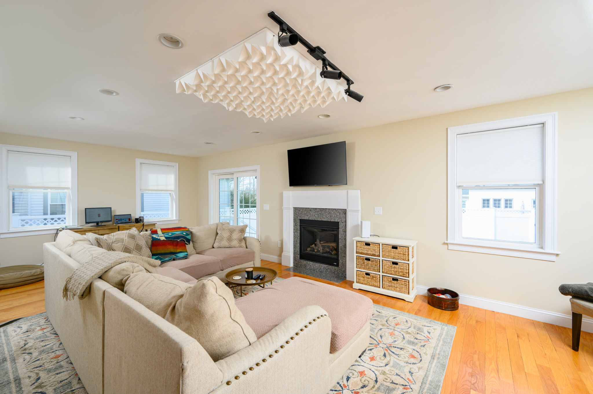 14 Bradbury Ave, Medford