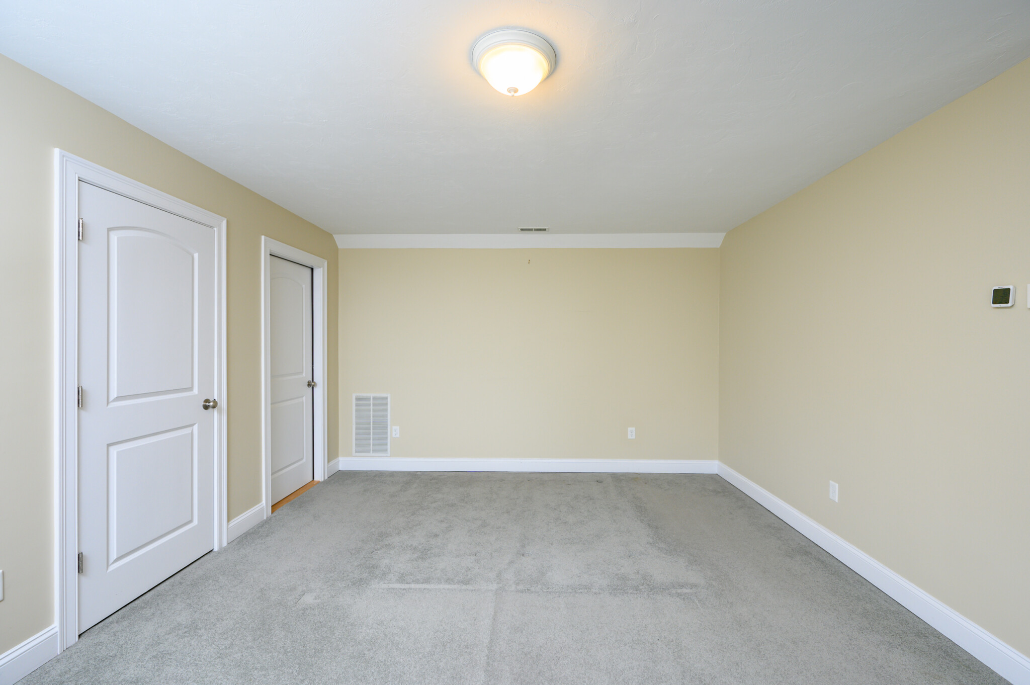 14 Bradbury Ave, Medford