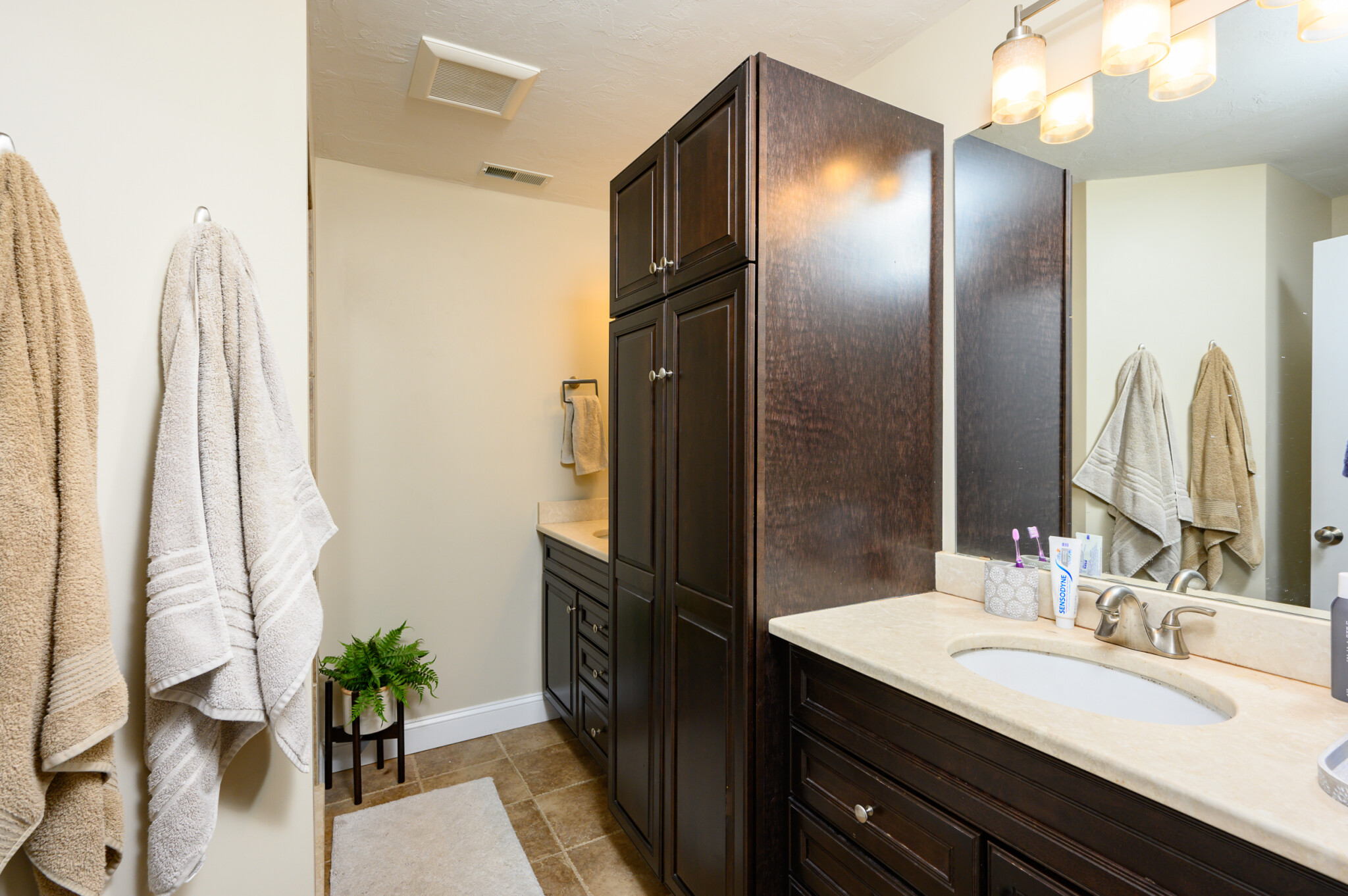 14 Bradbury Ave, Medford