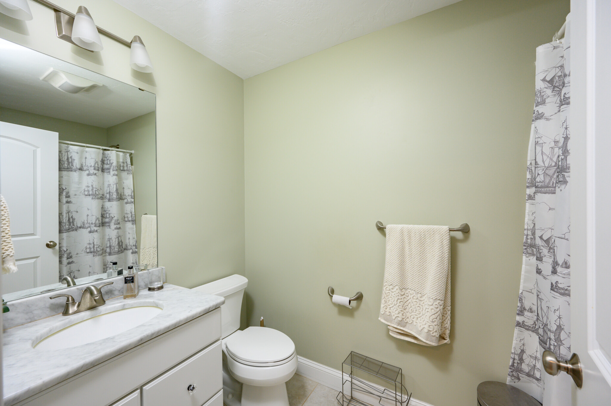 14 Bradbury Ave, Medford