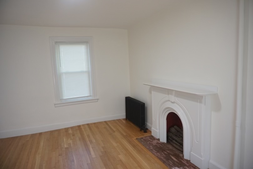 Photos of apartment on E 7th,Boston MA 02127