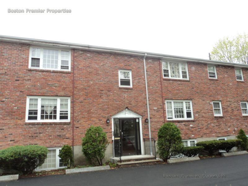 2 Beds, 1 Bath apartment in Quincy for $2,400