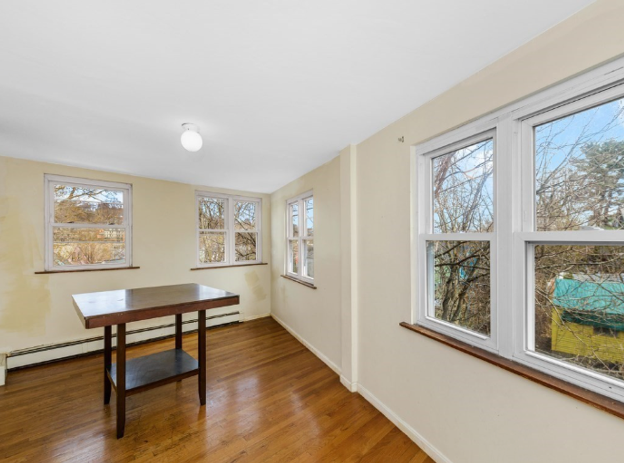 47 Creighton St, Jamaica Plain