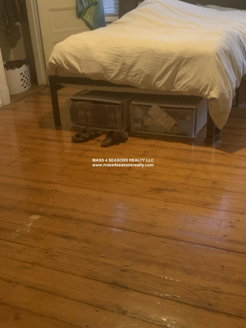 803 Parker St, Mission Hill