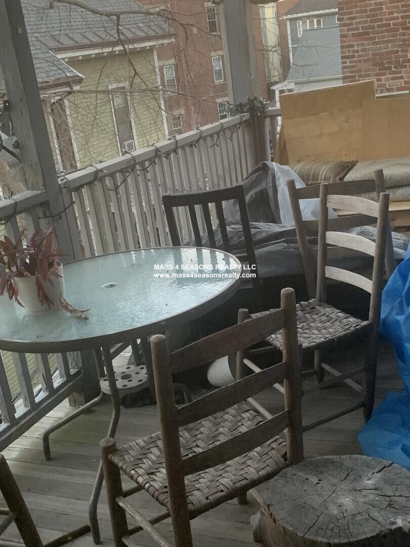 803 Parker St, Mission Hill