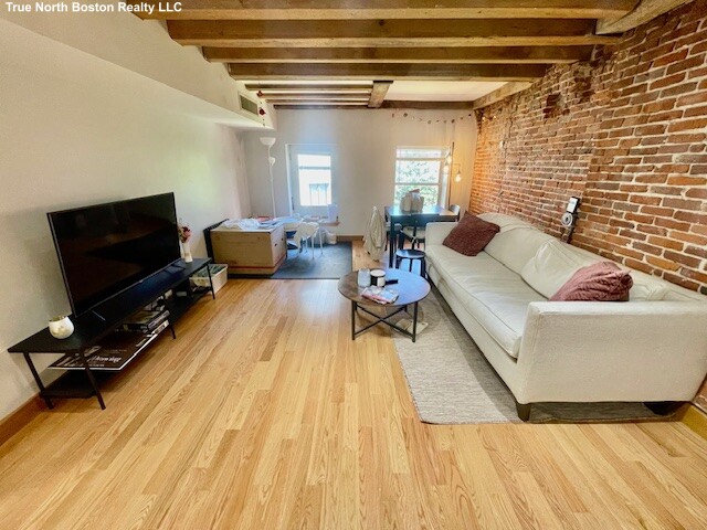 100 Fulton St, North End