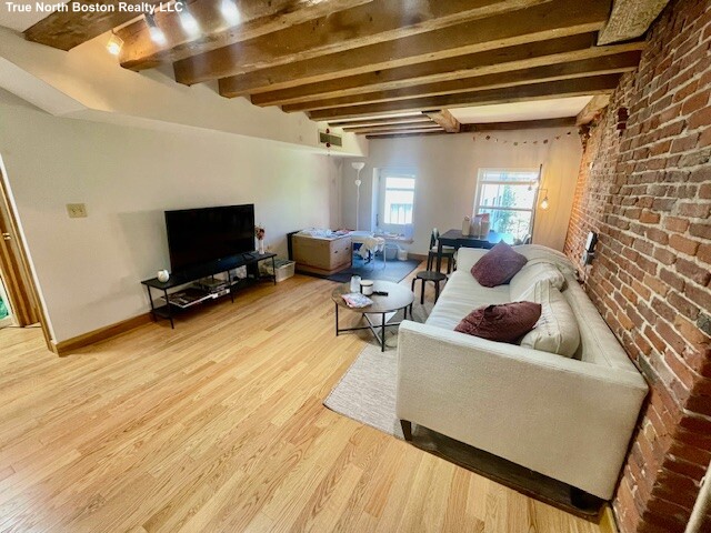 100 Fulton St, North End