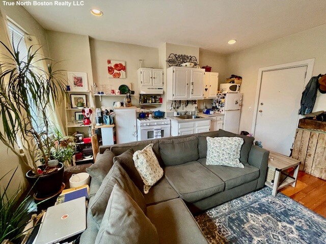 24 Hull St, North End