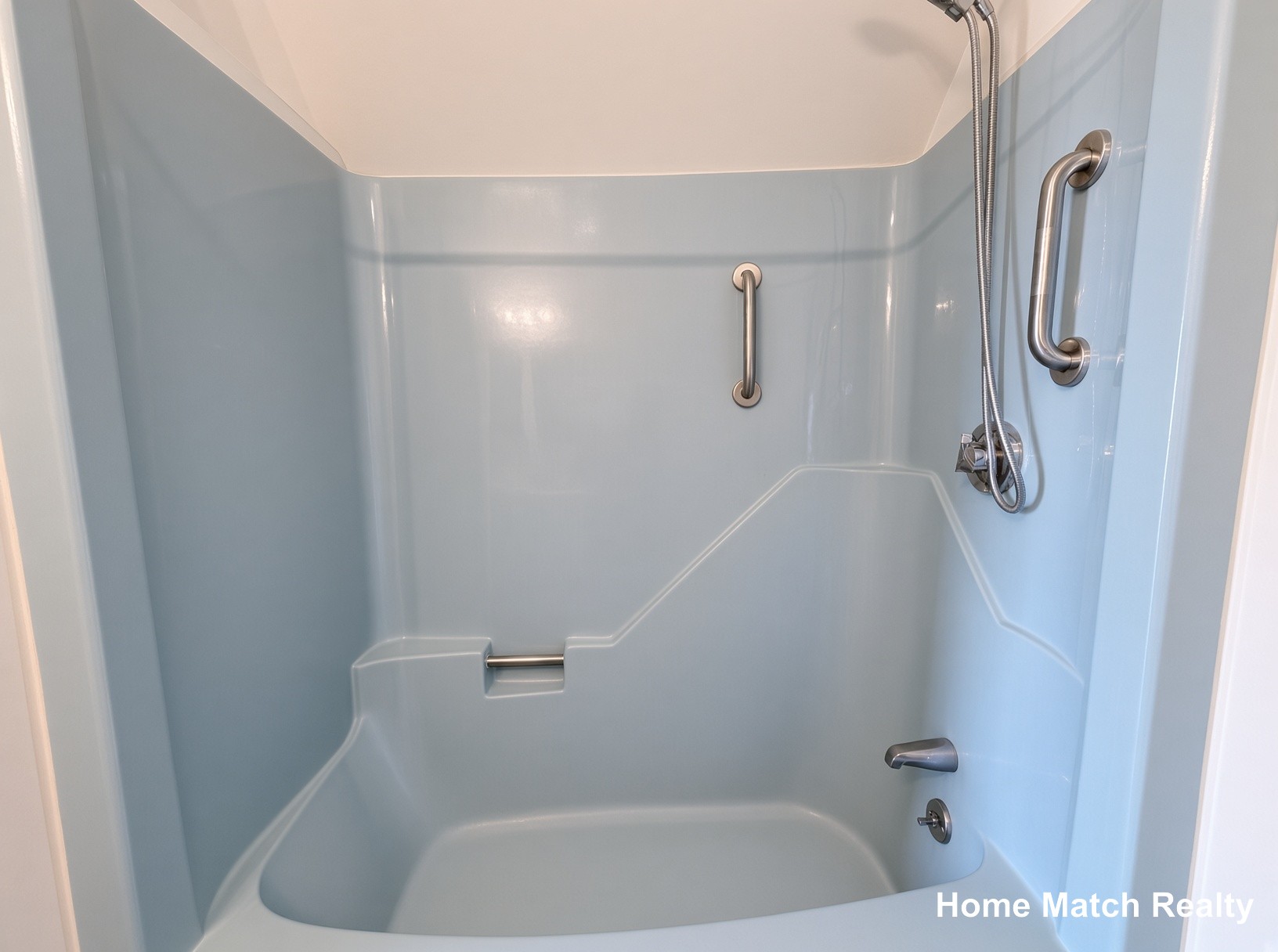 Photos of apartment on Lambert Ave.,Chelsea MA 02150