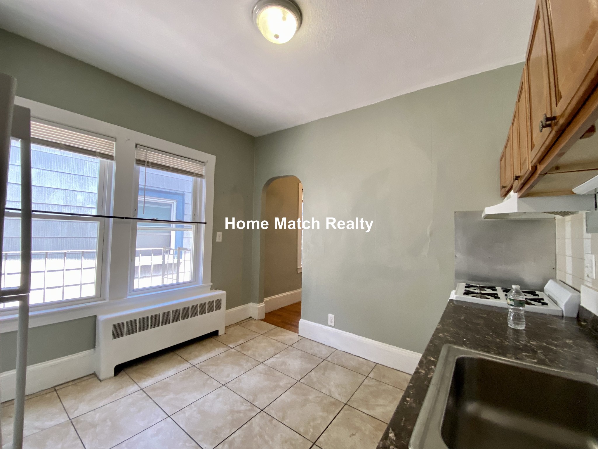 Photos of apartment on Broadway,Chelsea MA 