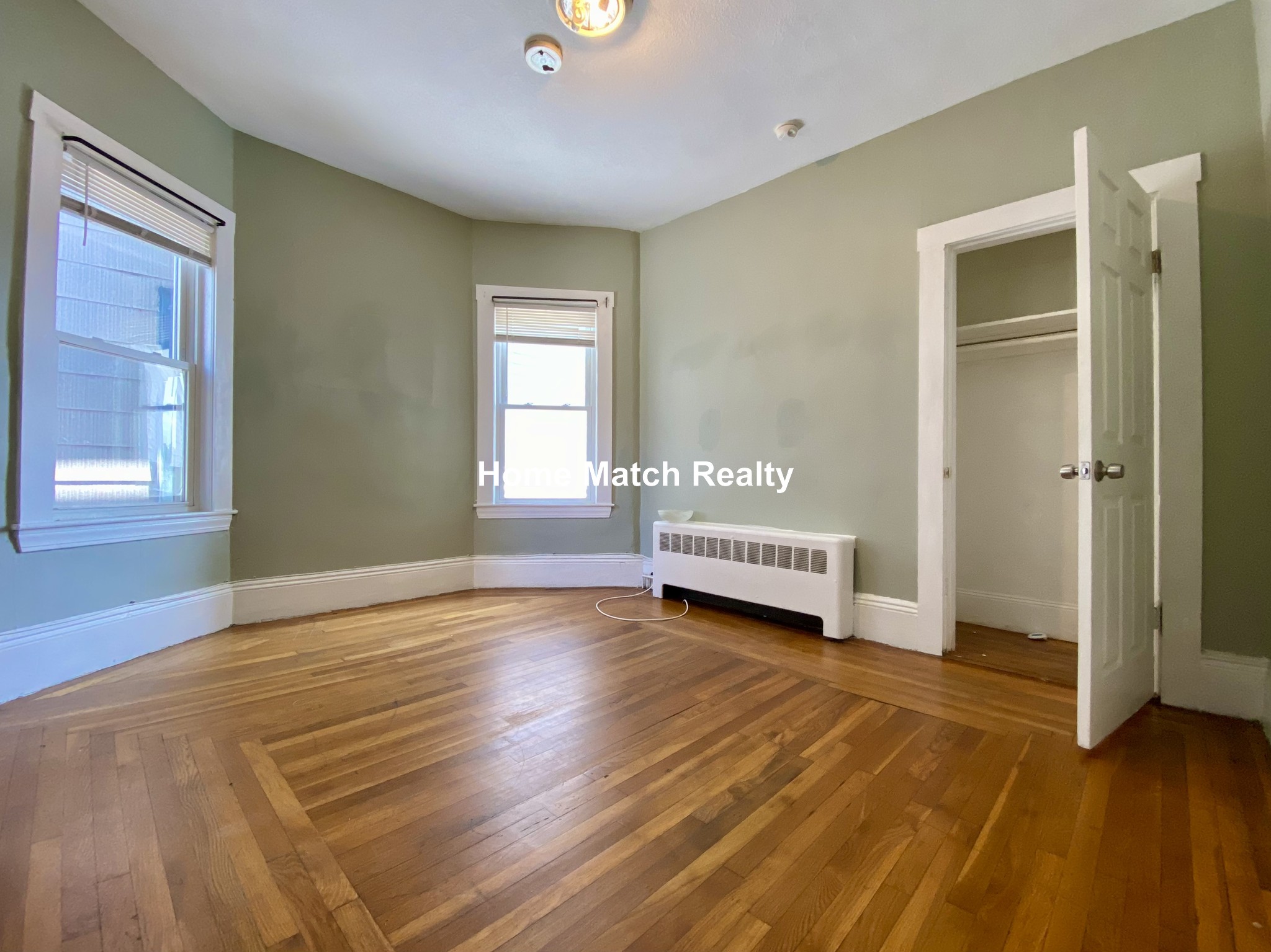 Photos of apartment on Broadway,Chelsea MA 