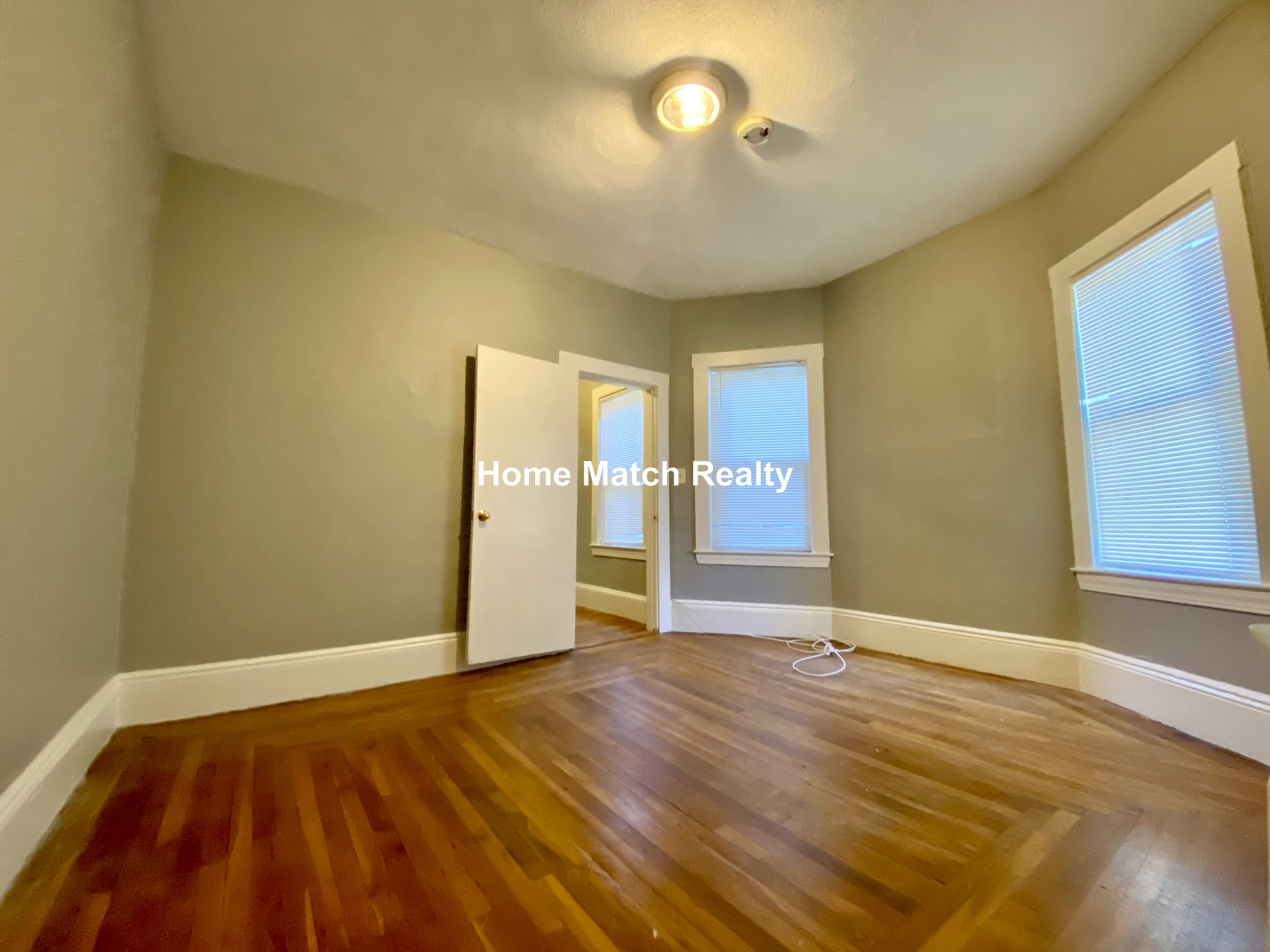 Photos of apartment on Broadway,Chelsea MA 