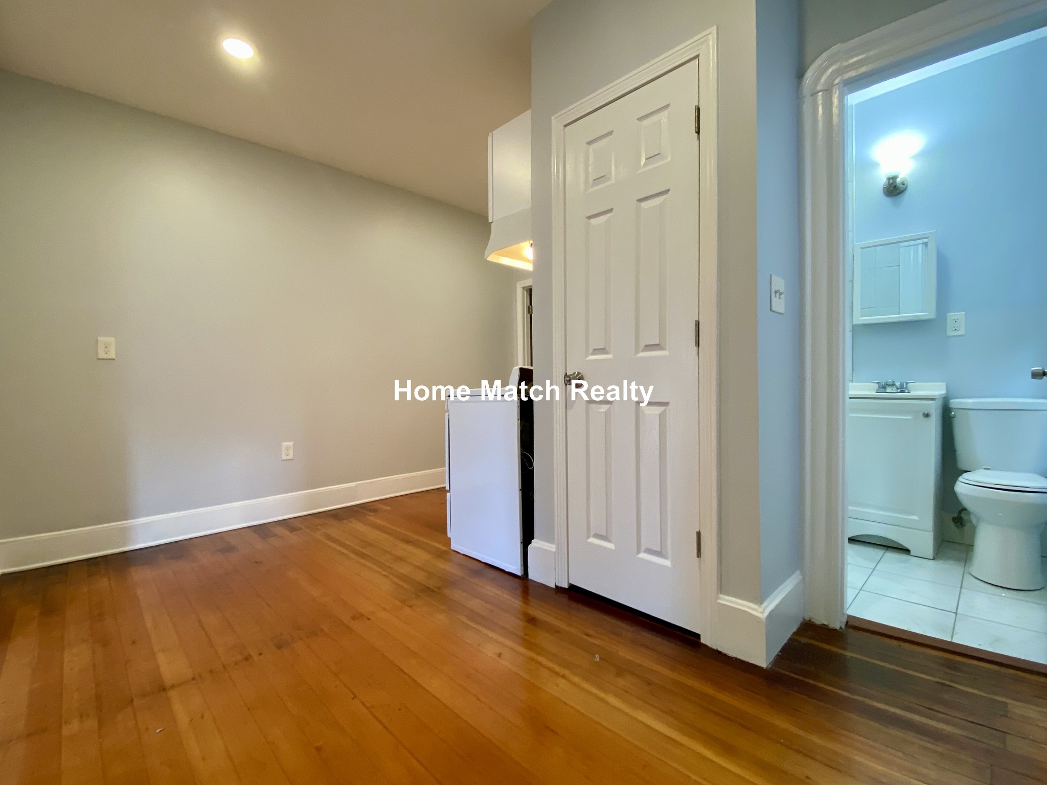 Photos of apartment on Broadway,Chelsea MA 02150