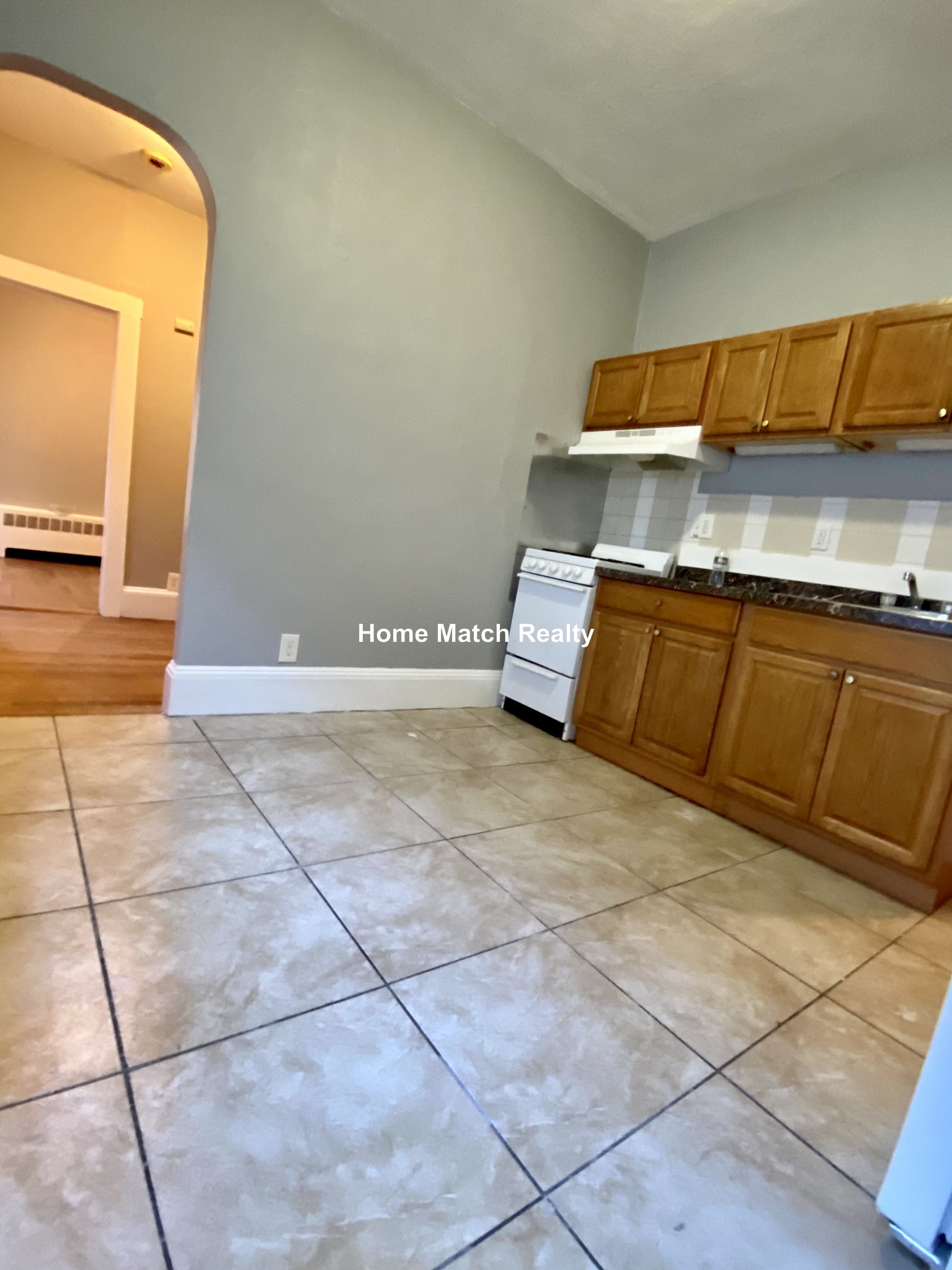 Photos of apartment on Broadway,Chelsea MA 