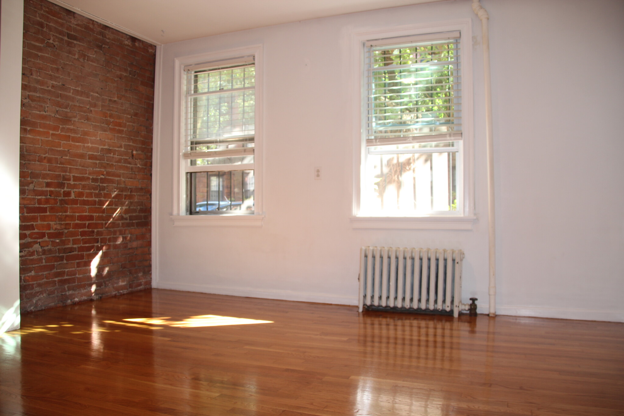 12 Follen St, Back Bay