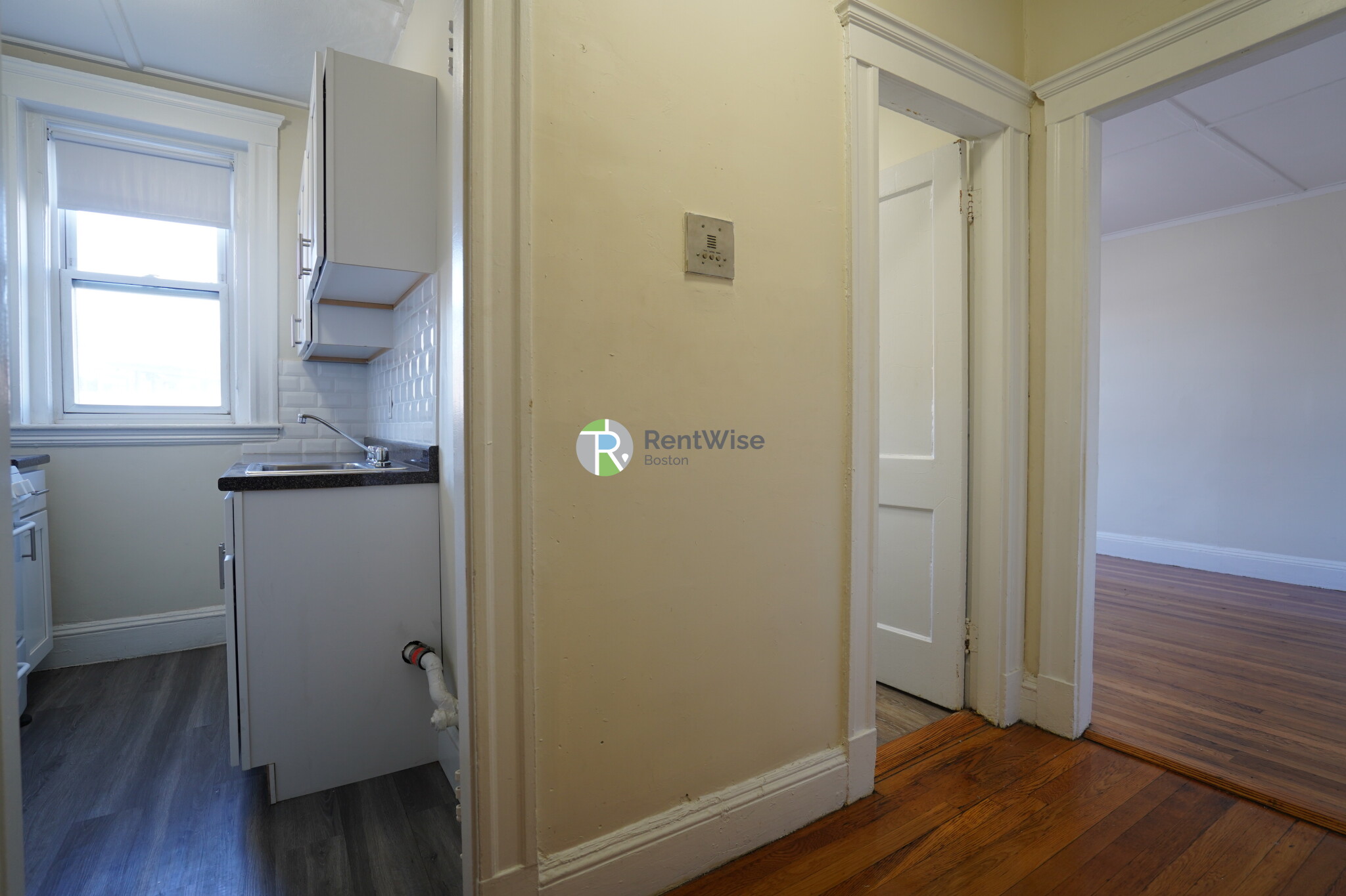 1179 Boylston St. - 2,150USD / month