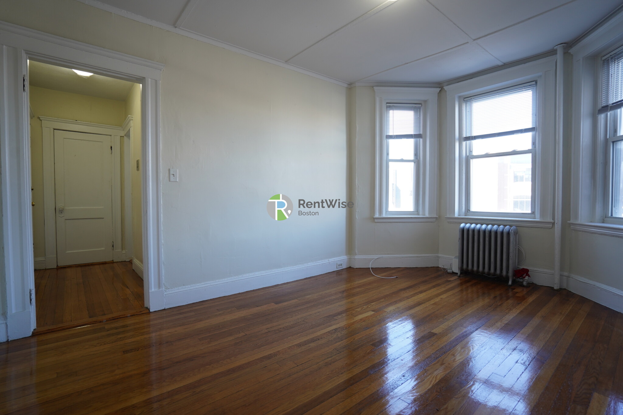 1179 Boylston St. - 2,150USD / month