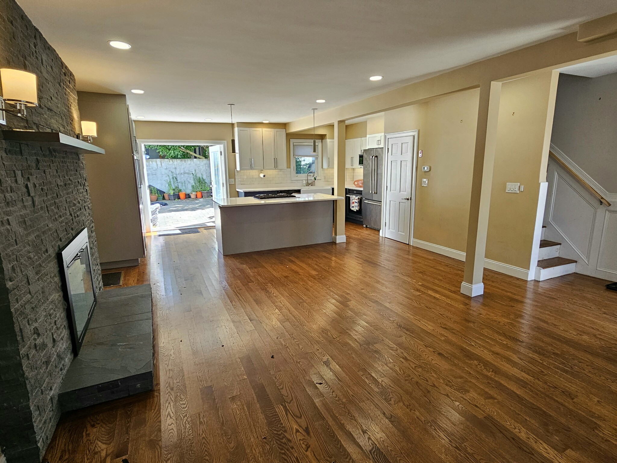 711 East 7th St, South Boston